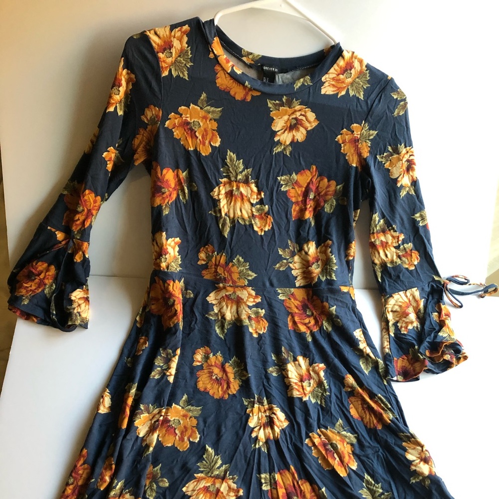 Navy and yellow beautiful midi dress